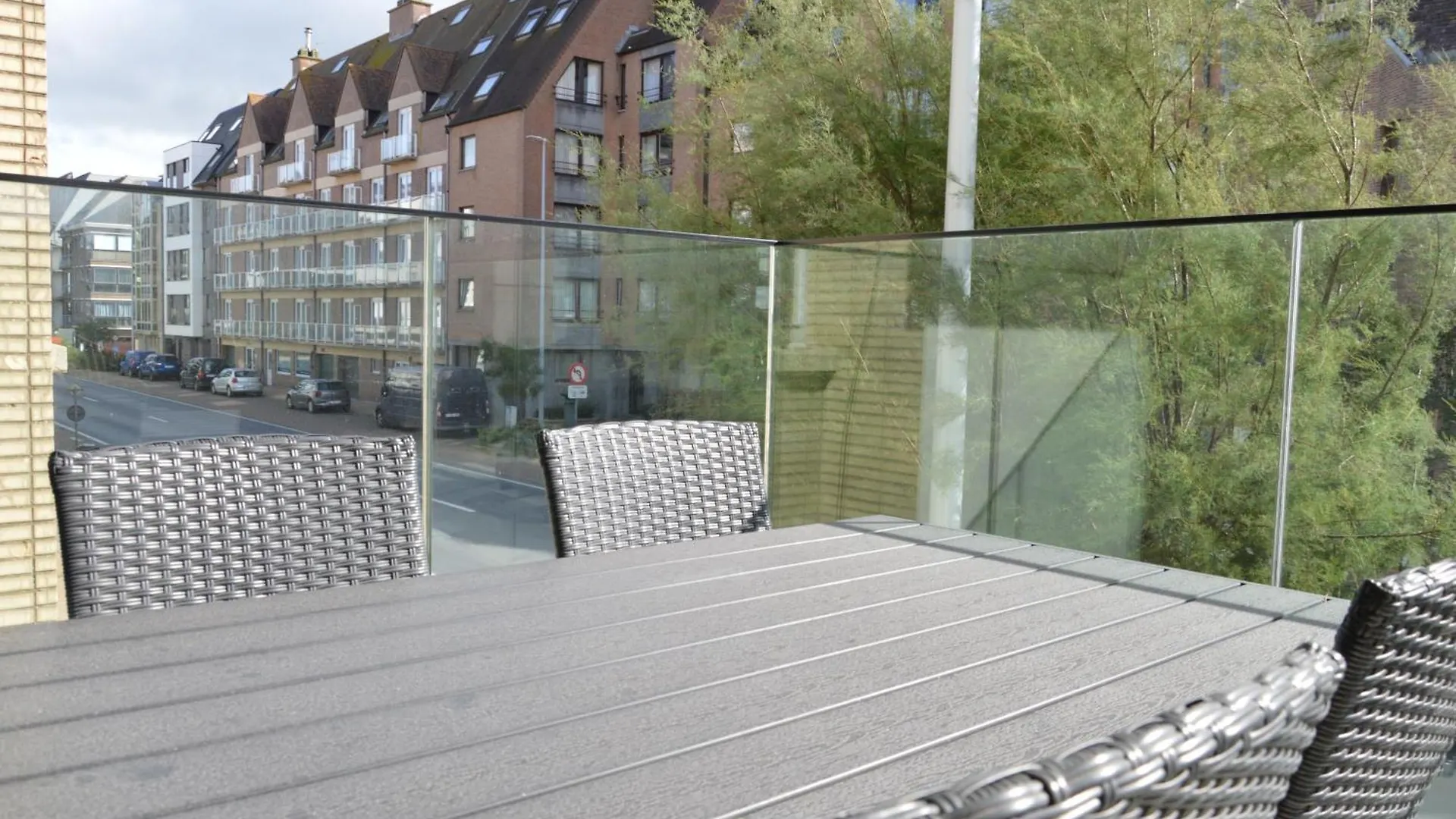 Allure Modern & Zonnig Appartement Met Balkon Middelkerke Apartment