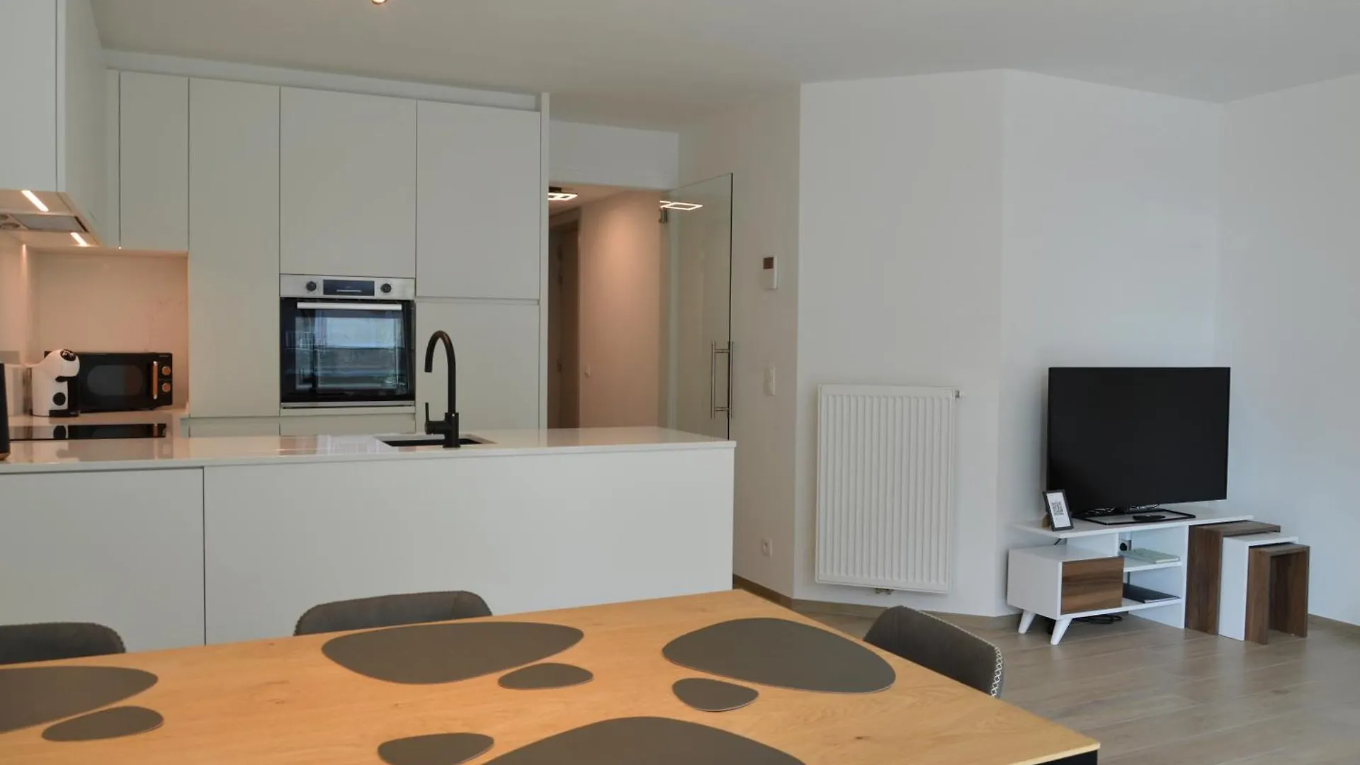 Allure Modern & Zonnig Appartement Met Balkon Middelkerke Belgium