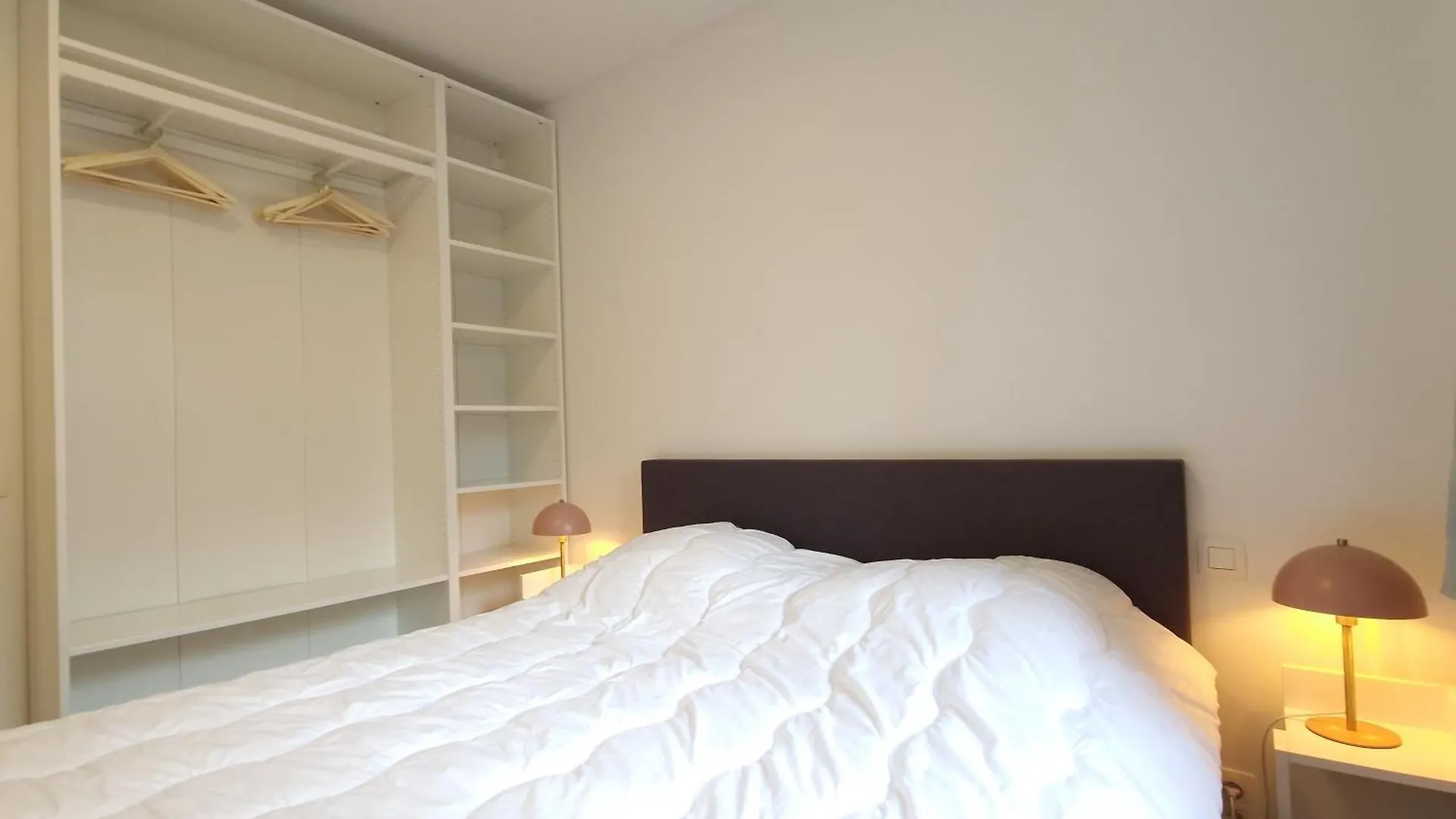 Apartment Allure Modern & Zonnig Appartement Met Balkon Middelkerke Belgium